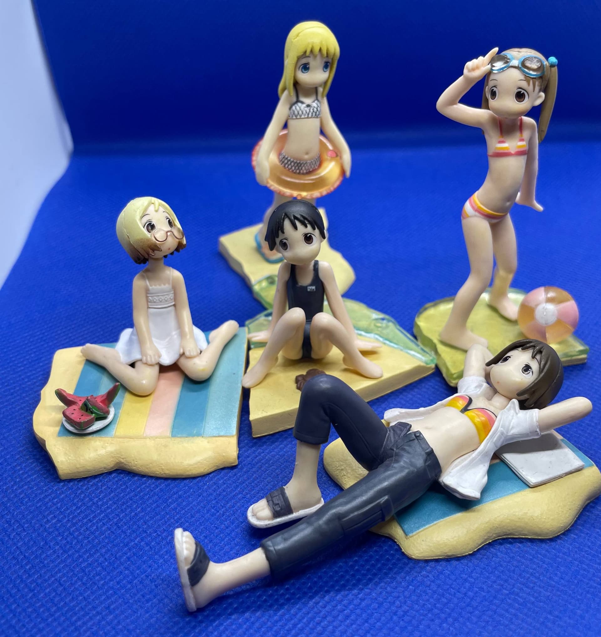 Ichigo Mashimaro Swimsuit Figure Set — Complete set of 5 characters: Nobue Itoh, Chika Itoh, Miu Matsuoka, Ana Coppola, and Matsuri Sakuragi. figure, Strawberry Marshmallow Bikini Swimsuit Ver. — photo 1